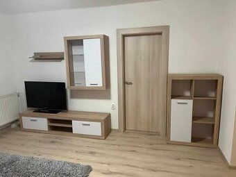 Prenajmem 3 izbový zariadený byt v Hlohovci. K dispozícii pa