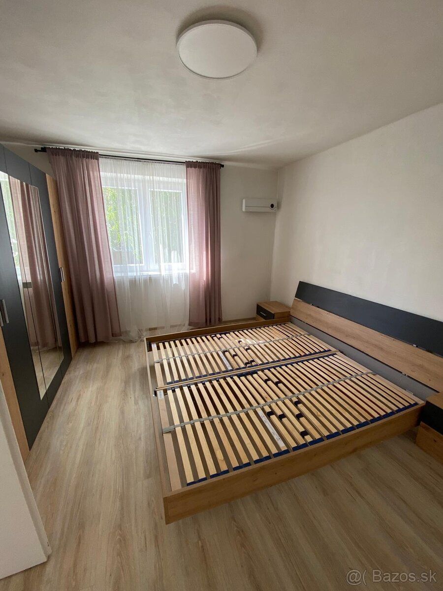 Prenajmem 3 izbový zariadený byt v Hlohovci. K dispozícii pa
