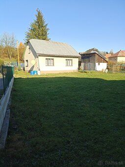 Predam Tento rodinny dom na slnecnom rovinnatom pozemku so z