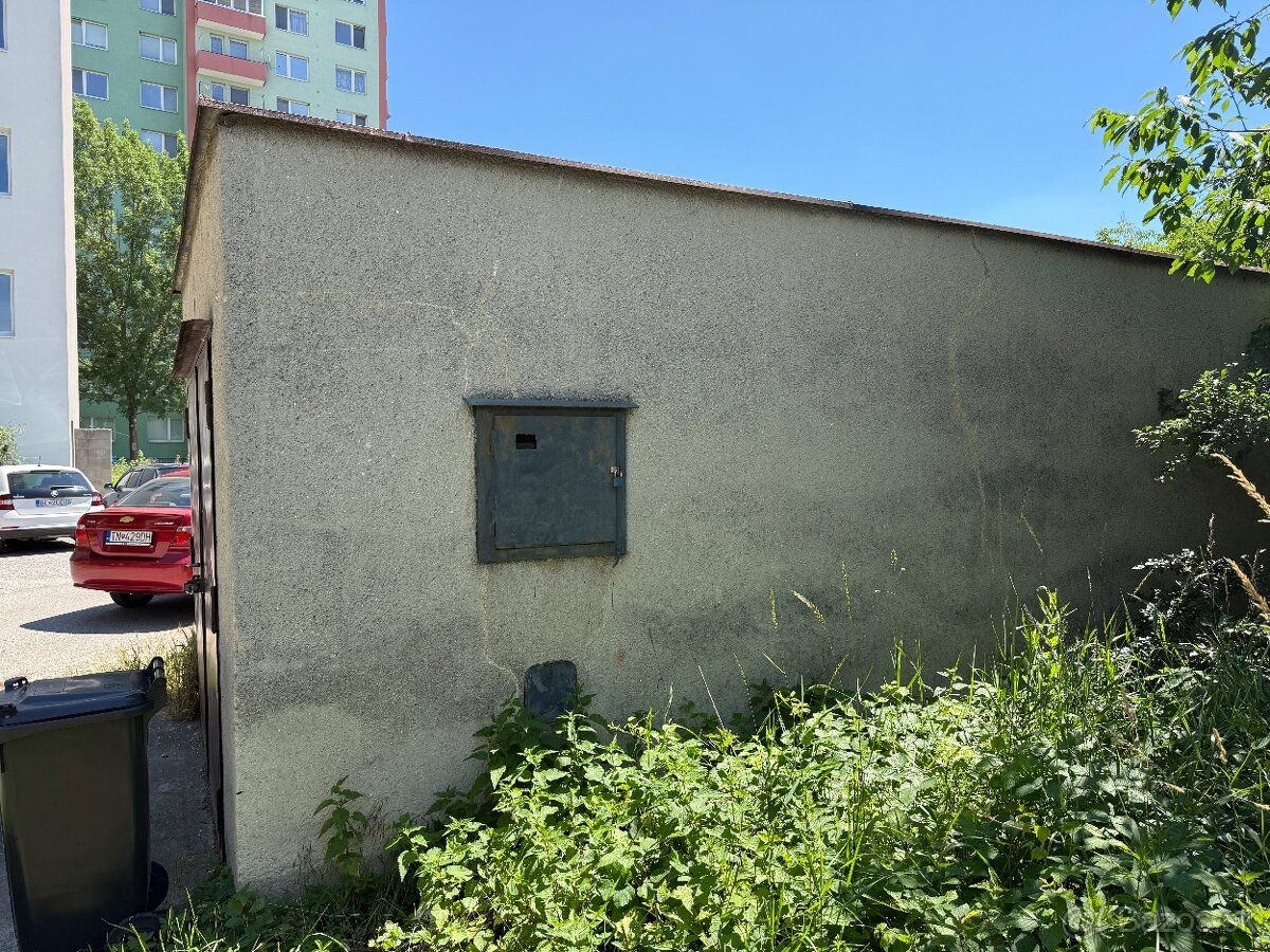 Ponúkam na predaj garáž na ulici Pred poľom v Trenčíne, výme