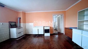 023-12-IRBI
Na predaj rodinný dom v obci Jasenie, v krásnom 