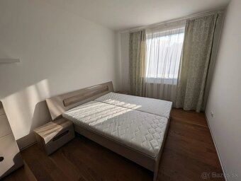 MODERNÝ 2-IZBOVÝ BYT S GARÁŽOVÝM STÁTÍM A PIVNICOU – KRAMÁRE