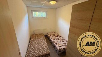 Exkluzívne ponúkame na predaj samostatne stojaci, ohradený o