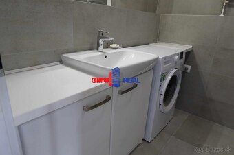 Ponúkame na prenájom priestranný dvojizbový byt s balkónom v
