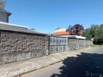 Ponúkame do dlhodobého prenájmu garáž na Krížnej ul. v Šali.