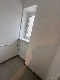 Prenajímam prerobený 2 izbový byt v centre Nitry na Bernolák