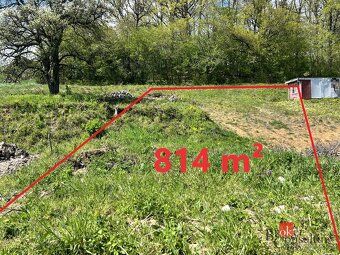 Ponúkame na predaj stavebný pozemok o výmere 814 m² (17,47 ×