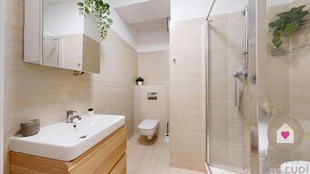 Exkluzívne ponúkame na predaj štýlový a zariadený 1.5-izbový