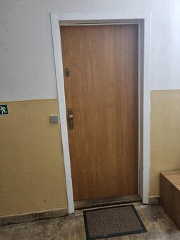 Predám môj 4 izbový byt na Myjave na ulici SNP na 1 poschodí