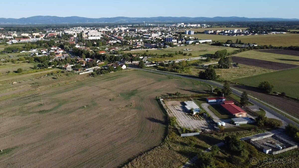 Ponúkame na predaj ornú pôdu s výmerou 1449 m², vo vlastníck