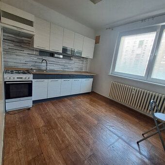 Prenajímajú sa 1–2-lôžkové izby v súkromnom dome 🏡 📍 5–10 mi