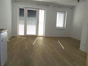 Okres: Čadca,
Mesto: Čadca – širšie centrum,
Rozloha: 11 m2,