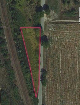 Predám stavebný pozemok v obci Slovenské Nové Mesto.
• Parce