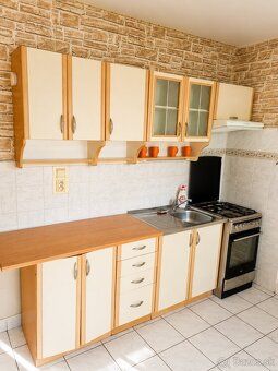 Ponúkame na predaj priestranný 2-izbový byt o výmere 67 m² n