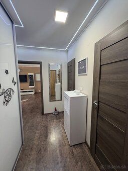 Ponúkam na prenájom kompletne zrekonštruovaný a zariadený 2-