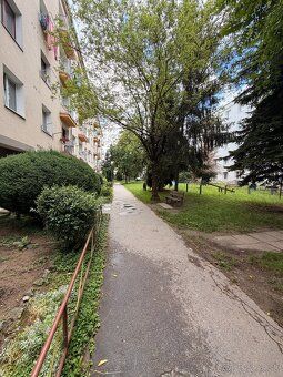 Ponúkam na dlhodobý prenájom kompletne zrekonštruovaný a zar