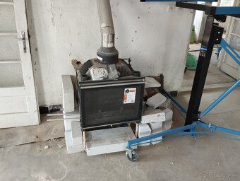 Predám, rozostavaný RD , je k dispozícii aj materiál na doko