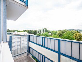 B10 Vám ponúka na predaj kompletne zrekonštruovaný 3 izbový 