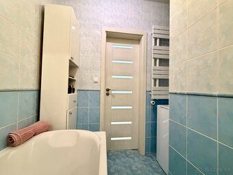 Výhradne ponúkam na predaj priestranný 4 izbový byt 81m2 na 