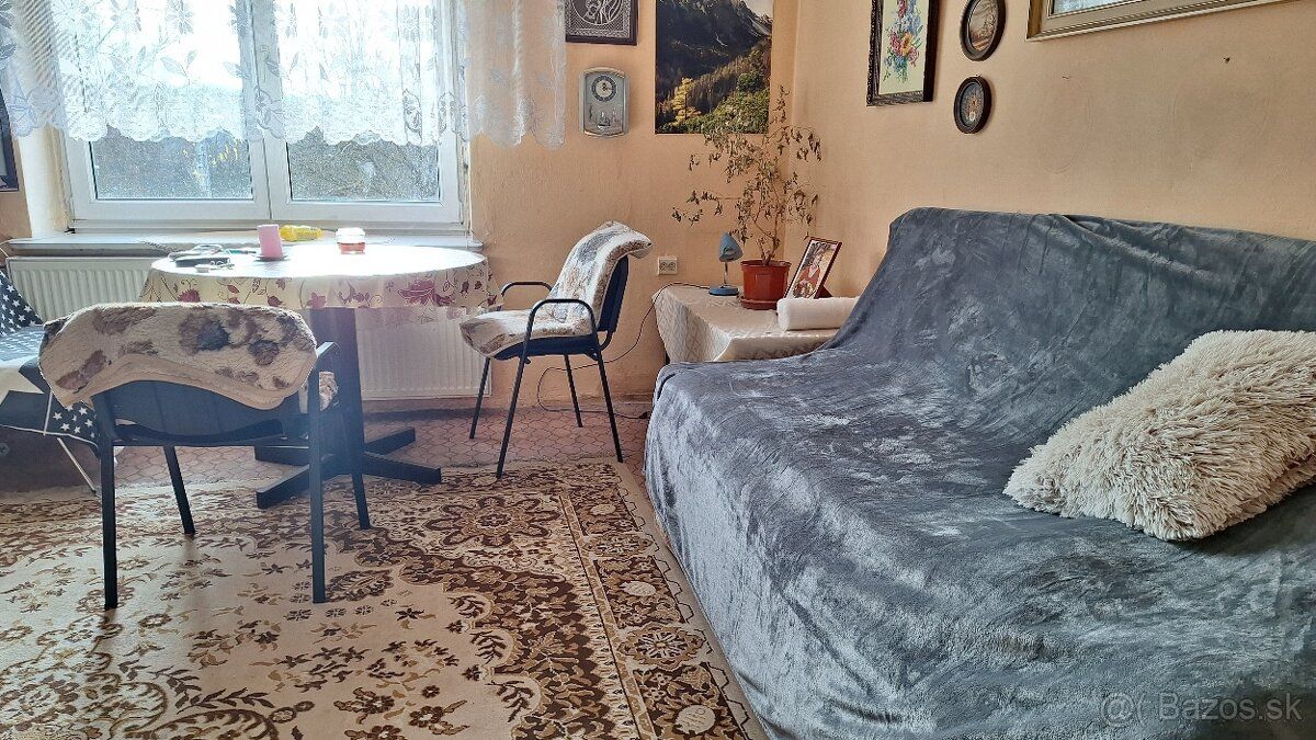 Reality Alpia:Ponúkame Vám na predaj starší rodinný dom v me