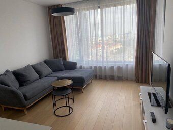 Prenajmem byt v projekte Sky Park v 3. veži 20. poschodie -o