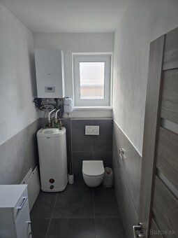 Na predaj štvorizbový bungalov so šikovným pozemkom. Slepá u
