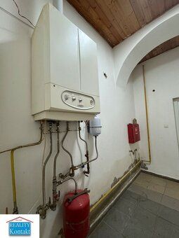Dáme do prenájmu obchodné priestory v širšom centre mesta, n