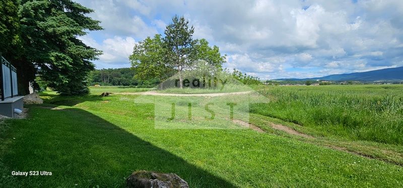          Túžite po bývaní v obci,– Ideálnej pre únik z ruchu