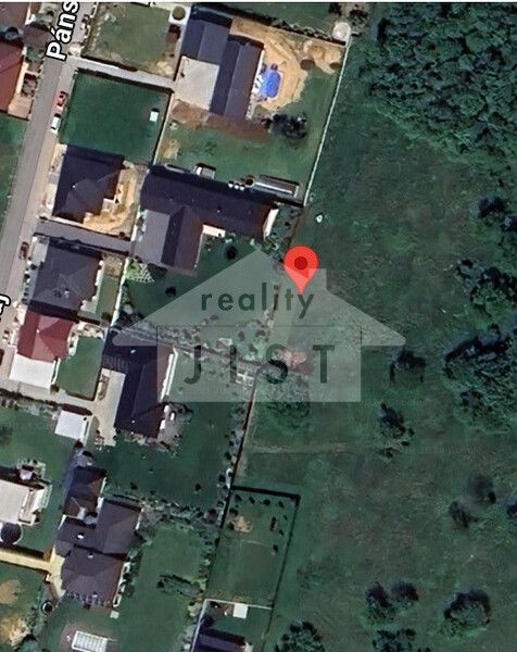  DO POZORNOSTI  ! ! !, LUKRATÍVNYCH Pozemkov v okolí mesta P