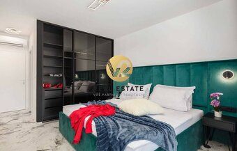 Stanislava Hoppe +421 910 318 899 e-mail:

V2 Real Estate po