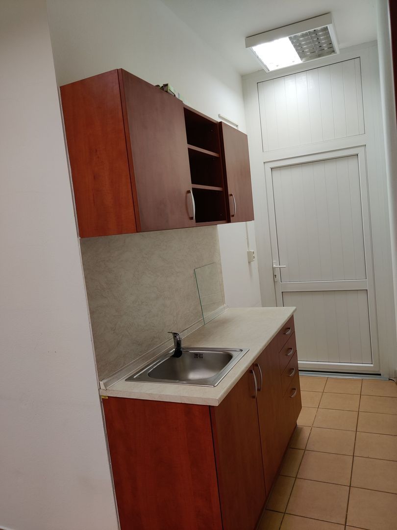 Ponúkame na prenájom nebytový priestor o výmere 90m2 na lukr