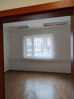 Ponúkame na prenájom nebytový priestor o výmere 90m2 na lukr