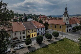 Ponúkame na prenájom kancelárie v Spišskom Podhradí. Možnosť