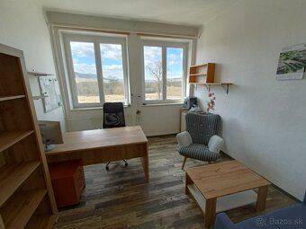 Ponúkame na prenájom kancelárie v Spišskom Podhradí. Možnosť