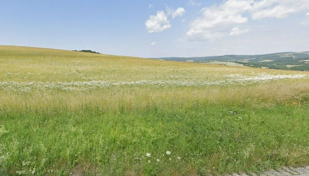 Ponúkame na predaj poľnohospodárske pozemky s ornou pôdou vo