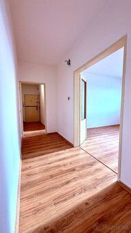 VÝMERA: 78 m² Ponúkam na predaj priestranný 3-izbový byt s v