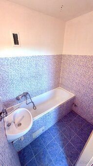 VÝMERA: 78 m² Ponúkam na predaj priestranný 3-izbový byt s v