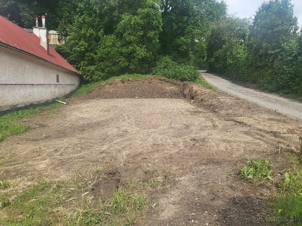 Ponúkam na predaj záhradu v obci Beniakovce o výmere 290m2. 