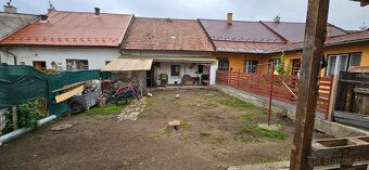 Ponúkame na predaj jednopodlažný rodinný dom v radovej zásta