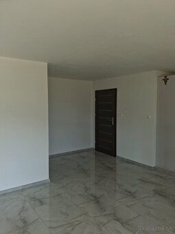 Nádherná novostavba rodinného domu pripravená pre moderné ko