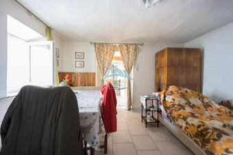 Kompaktný rodinný dom (43 m²) s panoramatickým pozemkom a ko
