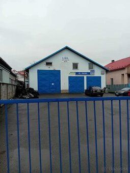 Prenajmeme obchodný priestor o výmere 50 m2, prízemie ,vstup