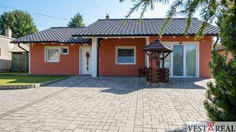 Ponúkame na predaj moderný a nadštandardný rodinný dom v obc