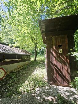 Predáme rekreačnú chatu v krásnom lesnom prostredí v oblasti