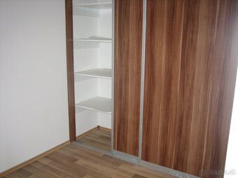 Ponúkame Vám na prenájom 2KK izbový byt Žilina, Bytčická. Pl