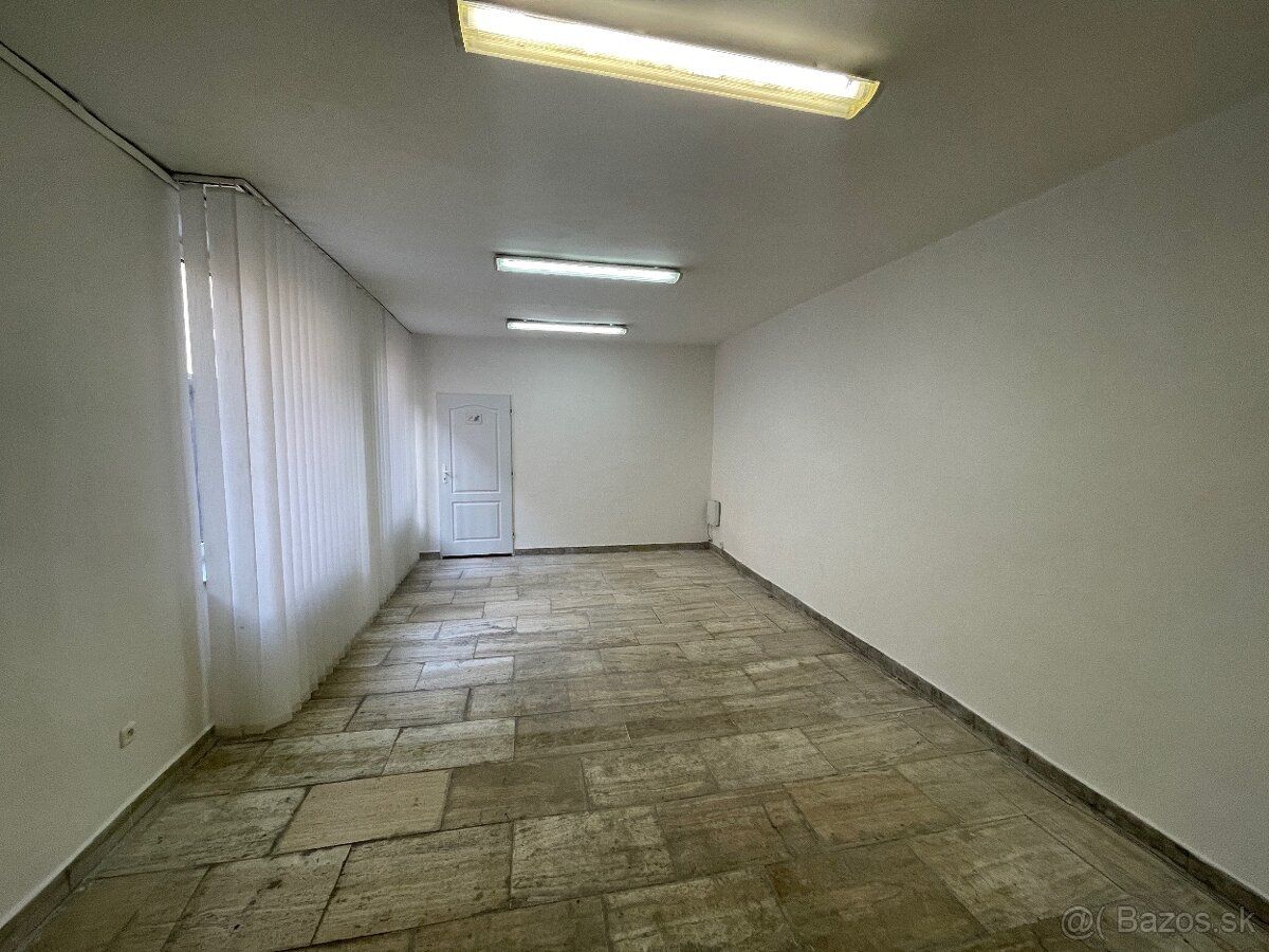 Ponúkame na prenájom zrekonštruované kancelárske priestory o