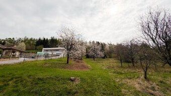 Ponúkame vo výhradnom zastúpení na predaj stavebný pozemok s