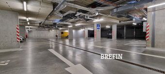 Typ: Garáže a parkovacie miesta Ulica: Fialová 1 Mestská čas