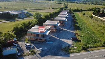 Typ: 3-izbový byt Mestská časť: Nivy Obec: Bratislava-Ružino