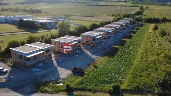 Typ: 3-izbový byt Mestská časť: Nivy Obec: Bratislava-Ružino